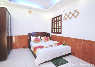 CIRCLE HOMESTAY